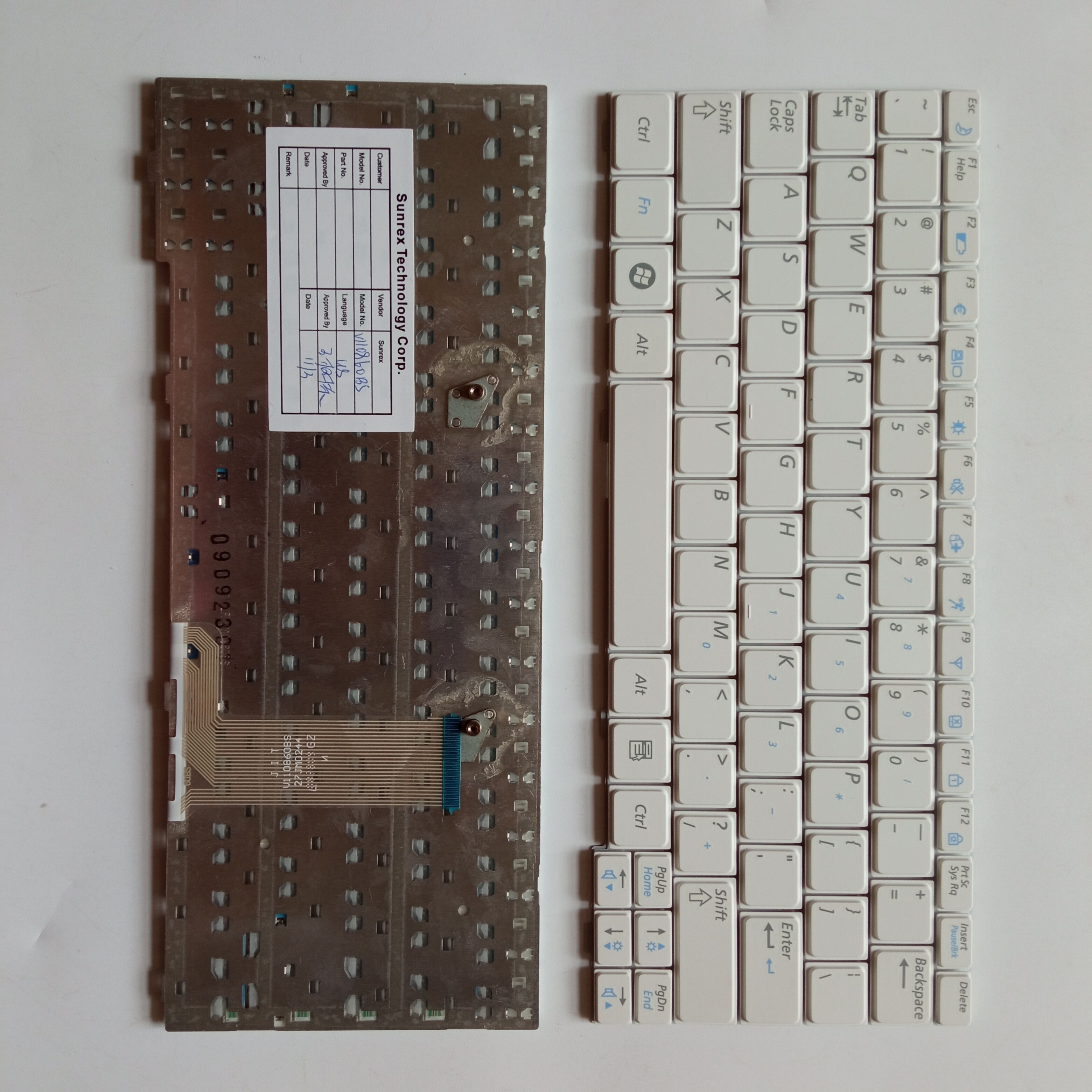 Picture of New Replacement Laptop Keyboard For SAMSUNG X170/X118/X120/X180 WHITE US Layout